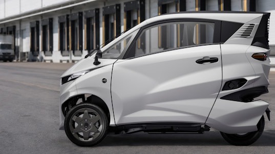 Ve&iacute;culo el&eacute;trico ultracompacto Lean 3, de tr&ecirc;s rodas, focado em entregas urbanas e mobilidade corporativa no Jap&atilde;o -  (crédito: Divulga&ccedil;&atilde;o/Lean )