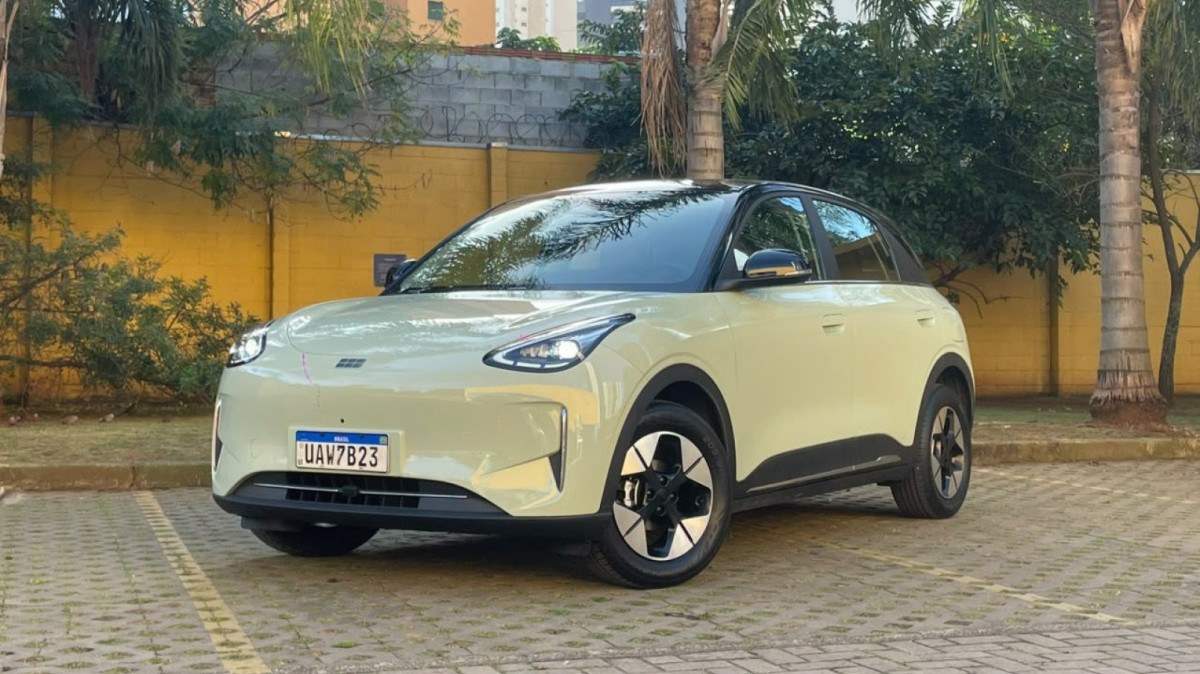 Geely EX2