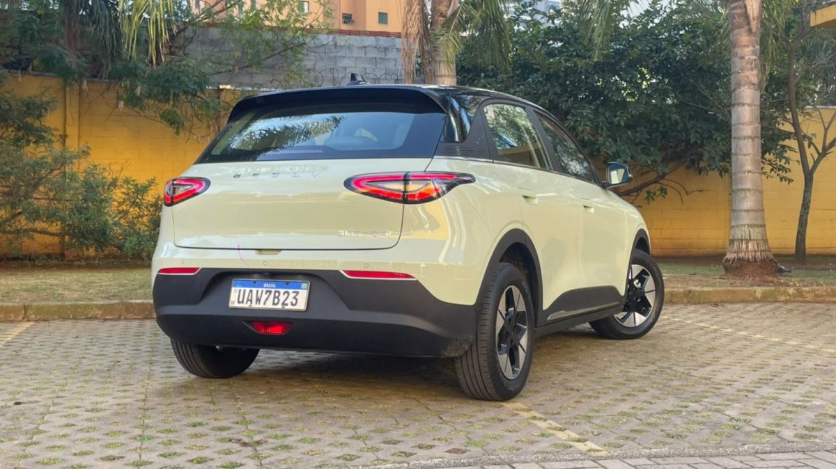 Geely EX2