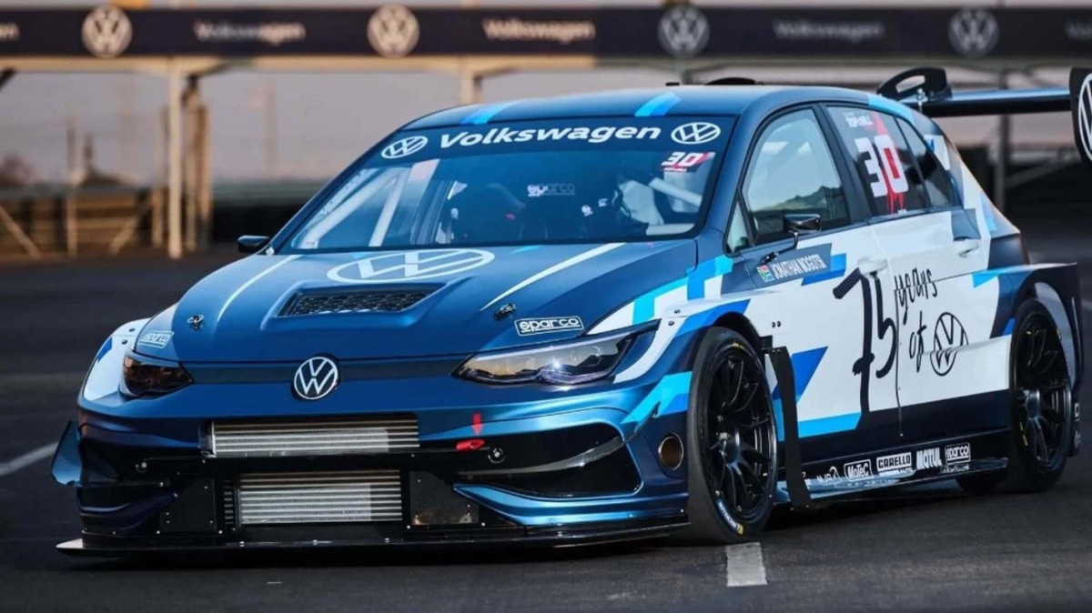 Volkswagen cria o Mega Golf, um Golf GTI preparado para disputar provas de subida na África do Sul