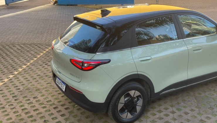 Geely EX2
