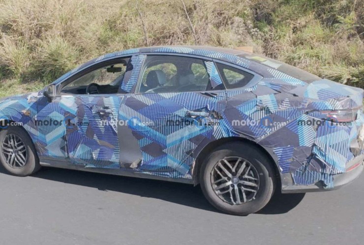 Flagra do novo BYD King Flex