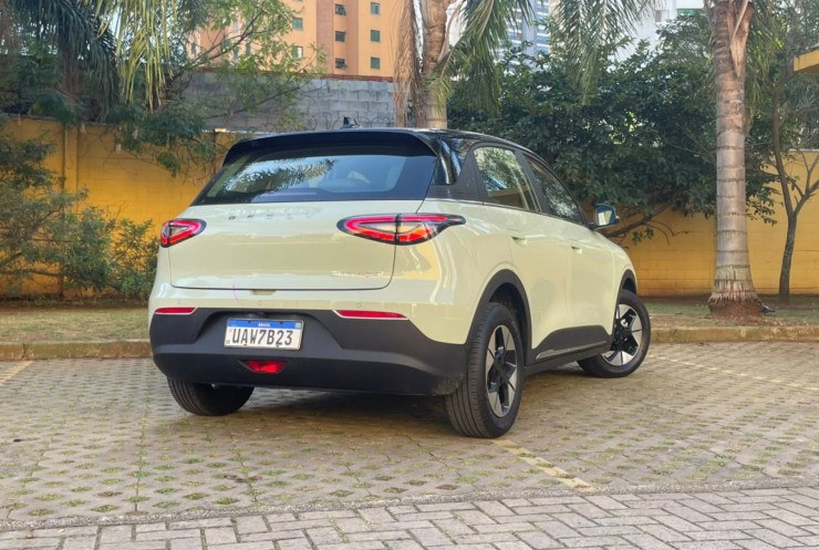 Geely EX2