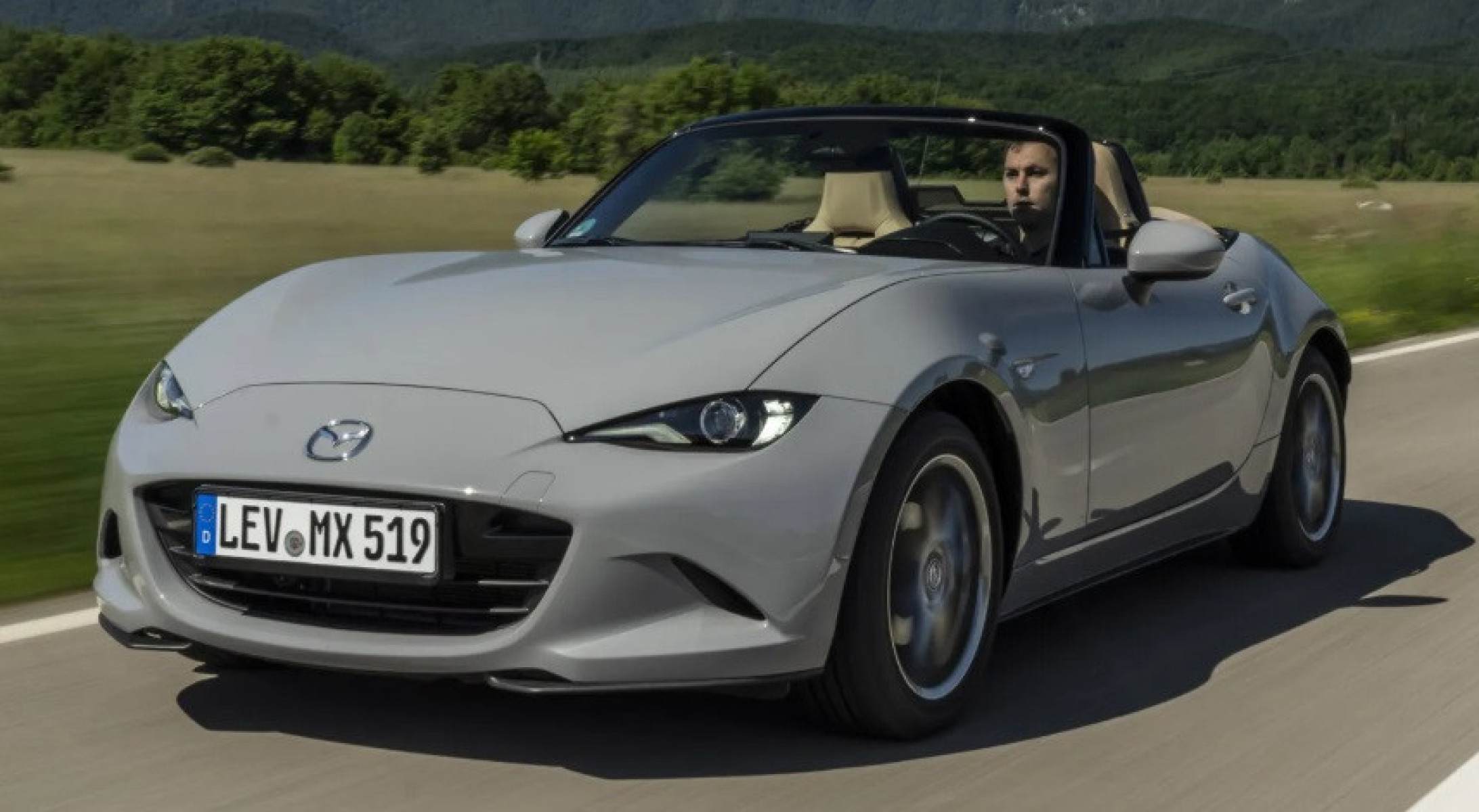 Mazda revela detalhes do próximo MX-5 e busca novo 