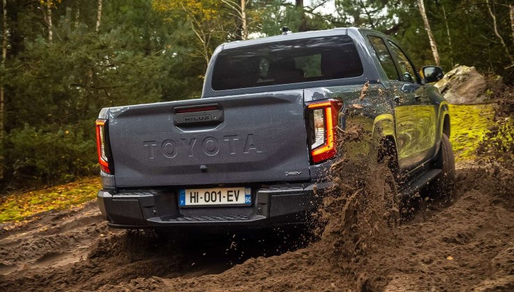 Toyota Hilux 2027