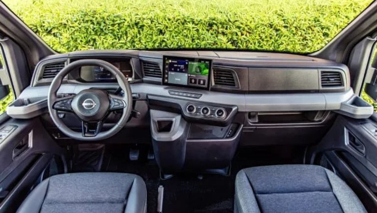 Interior &eacute; praticamente todo compartilhado com a van da Renault