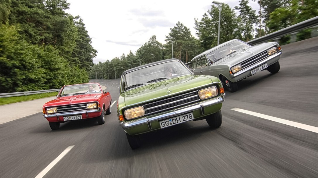 O Opel Rekord C, com sua variedade de carrocerias como convers&iacute;vel, sed&atilde; e perua, foi um marco na hist&oacute;ria da montadora -  (crédito: Divulga&ccedil;&atilde;o/Stellantis)