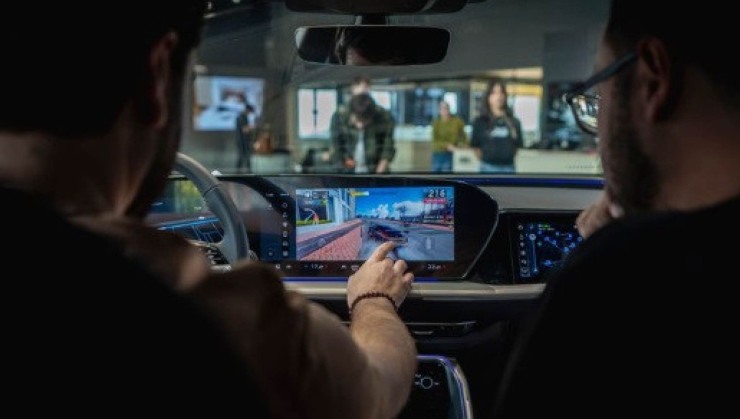 Para a linha de veículos elétricos e-tron, o sistema Audi Connect oferece gerenciamento remoto inteligente -  (crédito: Divulgação/Audi)