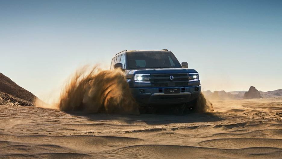 A performance off-road do SUV Denza, destacado na mat&eacute;ria por sua versatilidade, impulsiona as vendas premium no Brasil -  (crédito: Divulga&ccedil;&atilde;o/Denza)