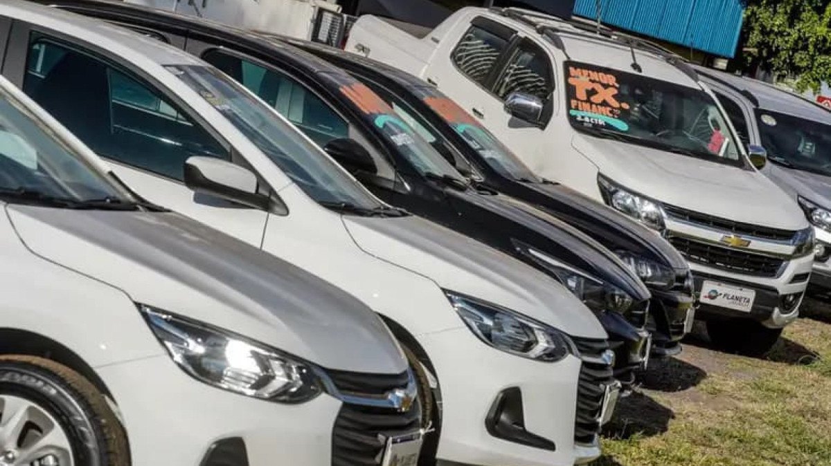 Carros seminovos em concessionÃ¡ria