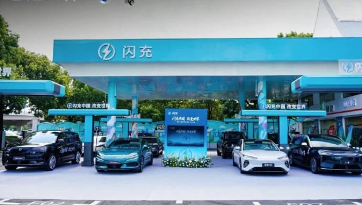 BYD transforma eletroposto em ponto de recarga ultra veloz para carros híbridos e elétricos da marca -  (crédito: Divulgação)