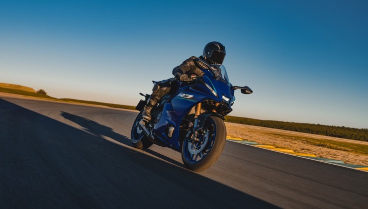 Yamaha R7 2027