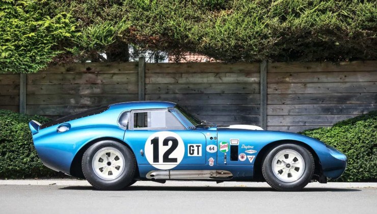 Shelby Daytona Cobra é vendido por mais de R$ 220 milhões -  (crédito: Shelby/Divulgação)