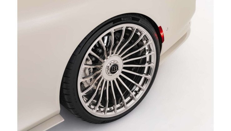 Modelo vem com rodas aro 22" forjadas