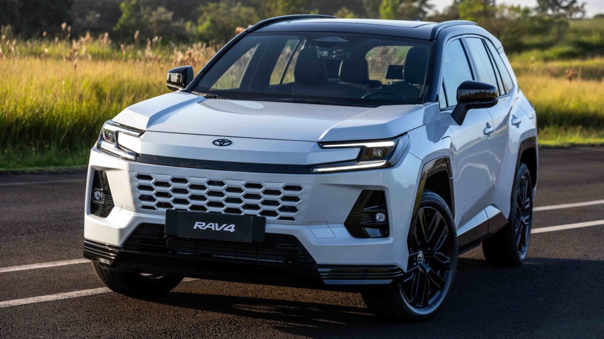 Toyota RAV4 PHEV 2027