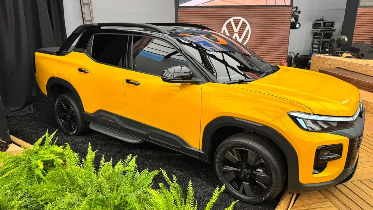 Volkswagen Tukan Extreme na cor Amarelo Canário