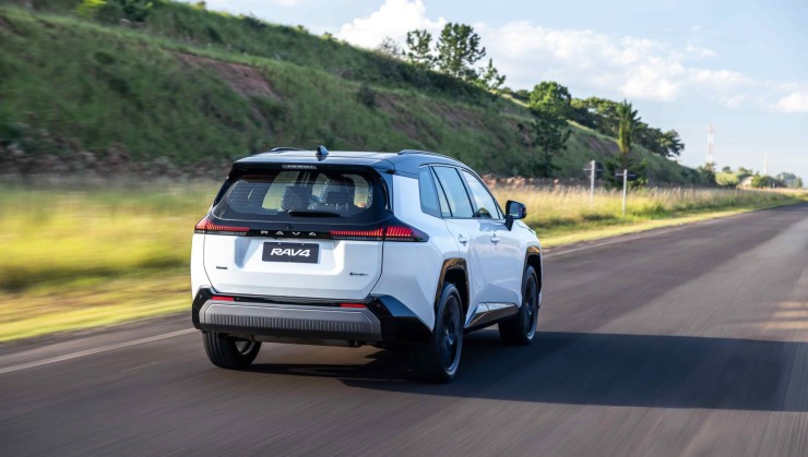 Toyota RAV4 PHEV 2027