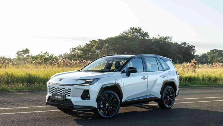Toyota RAV4 PHEV 2027