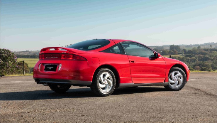 Mitsubishi Eclipse marcou &eacute;poca nos anos 90 e 2000 pelo visual e desempenho esportivo 