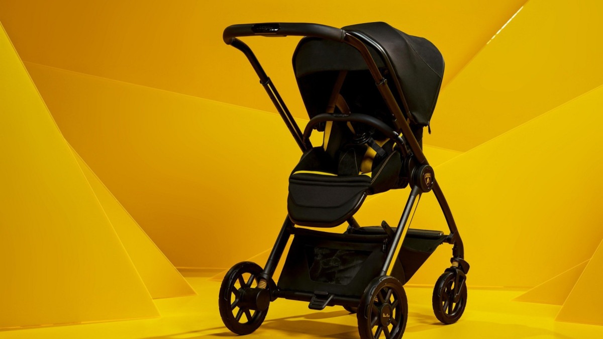 Carrinho de bebe da Lamborghini