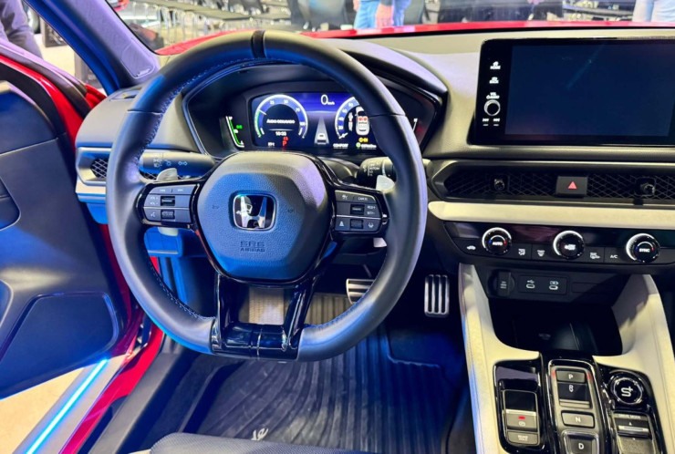 Interior do Honda Prelude n&atilde;o esconde parentesco com o Civic