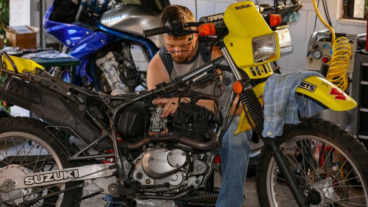 Mesmo sem uso, é importante manter manutenção da moto em dia