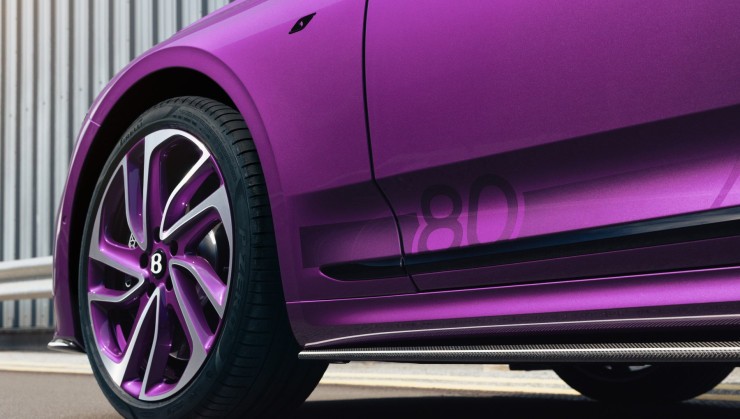 Bentley Continental GTC exclusivo em celebra&ccedil;&atilde;o aos 80 anos de produ&ccedil;&atilde;o da marca em Crewe, na Inglaterra