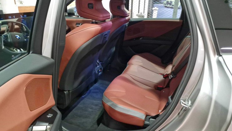 BMW iX3 50 xDrive
