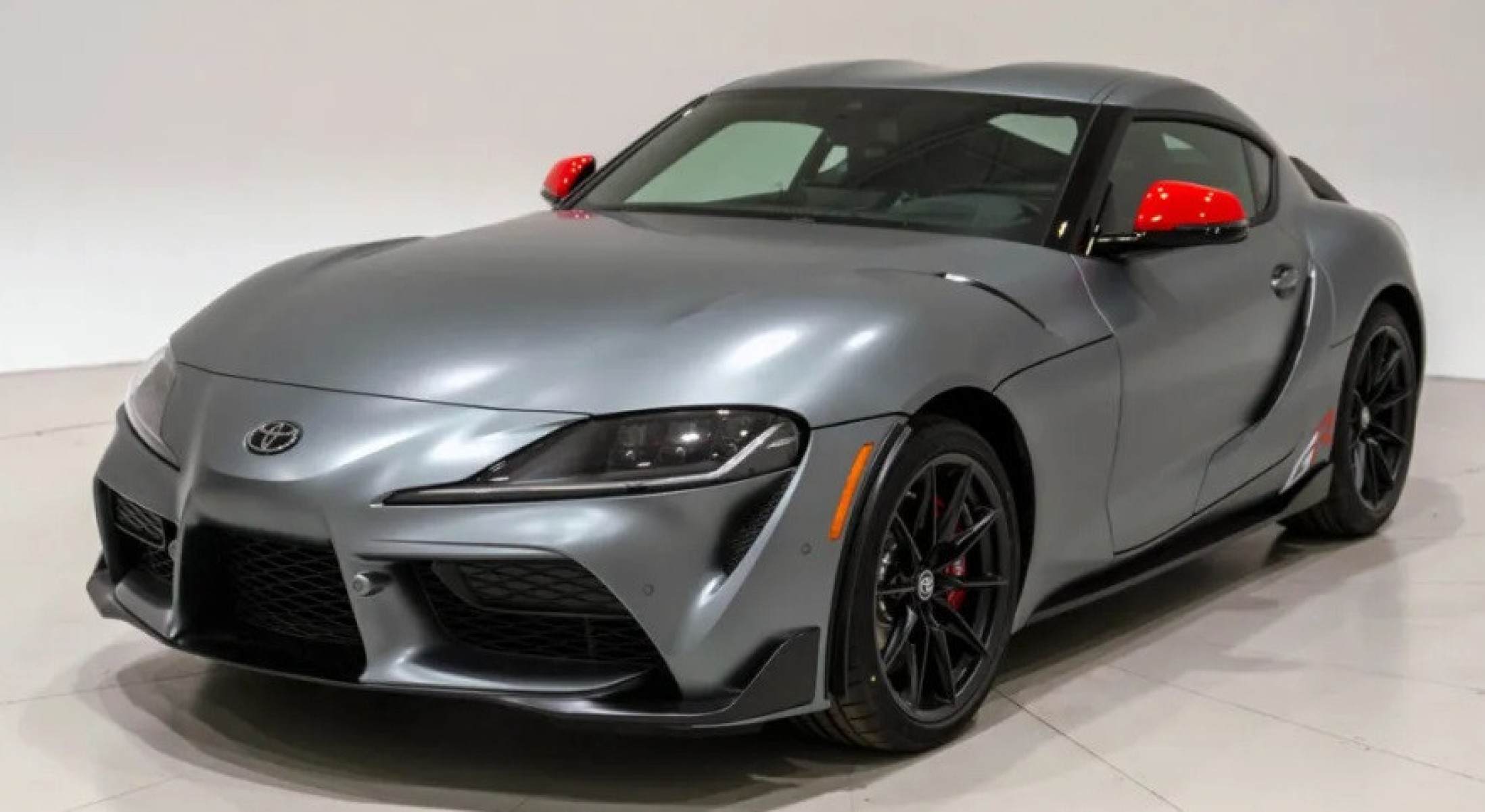Último Toyota GR Supra da geração atual vai a leilão
