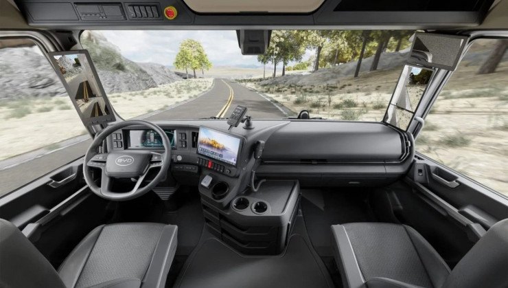 Caminh&atilde;o el&eacute;trico da BYD tem 1.006 cv e recarga de 20 minutos