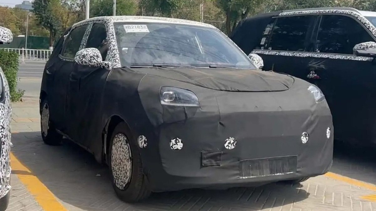 Foi flagrado em testes na China o novo rival do Dolphin Mini, que será feito pela Geely