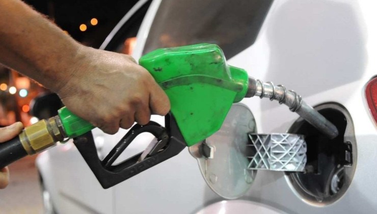 Os fatores que influenciam o pre&ccedil;o final da gasolina s&atilde;o complexos e impactam diretamente o motorista no momento de abastecer -  (crédito: Gladyston Rodrigues/EM/D.A.Press)