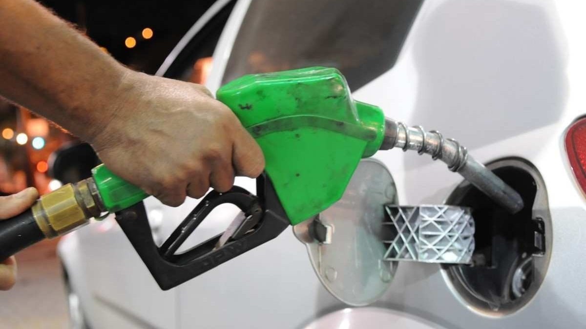 Os fatores que influenciam o pre&ccedil;o final da gasolina s&atilde;o complexos e impactam diretamente o motorista no momento de abastecer -  (crédito: Gladyston Rodrigues/EM/D.A.Press)