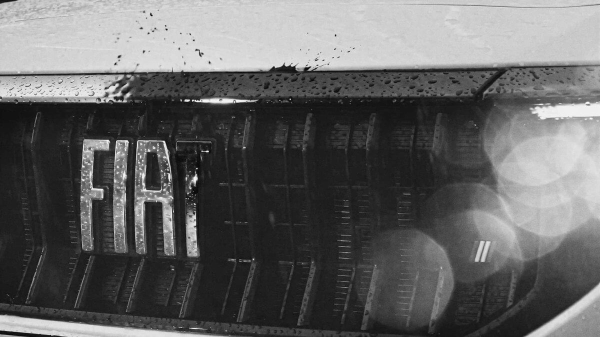 Fiat Fastback Impetus aposta em est&eacute;tica noir em campanha ousada
