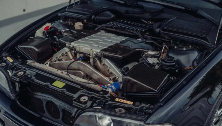 Motor W10 de 473 cv de pot&ecirc;ncia e 60,4 kgfm de torque