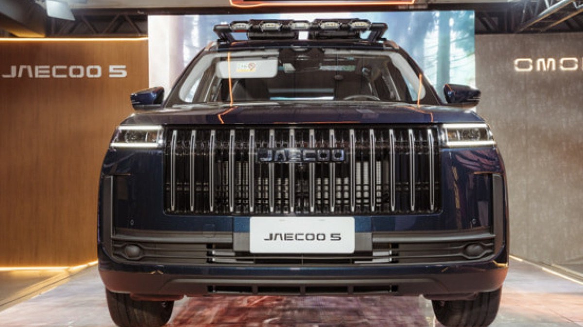 A Omoda & Jaecoo anunciou o in&iacute;cio das vendas do Jaecoo 5 no Brasil. O SUV h&iacute;brido chega em 1&ordm; de outubro em duas vers&otilde;es.