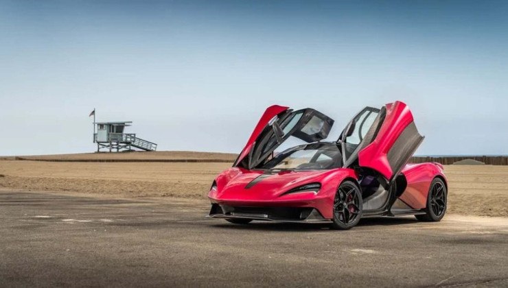 Lazante 95-59 inspirado na Mclaren F1