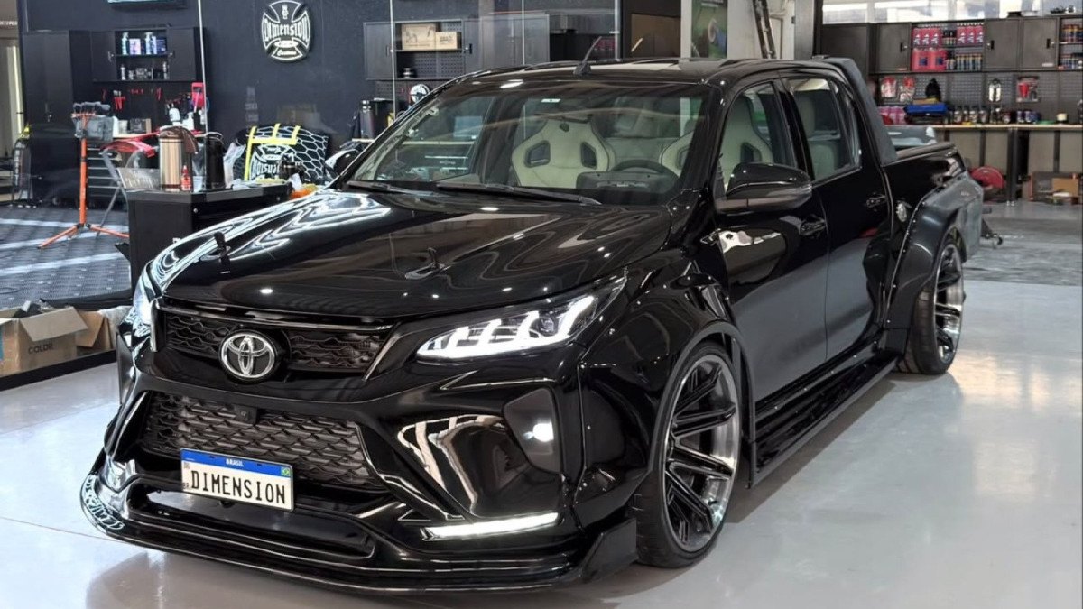 Toyota Hilux com motor 2JZ de Supra, com cerca de 800 cv