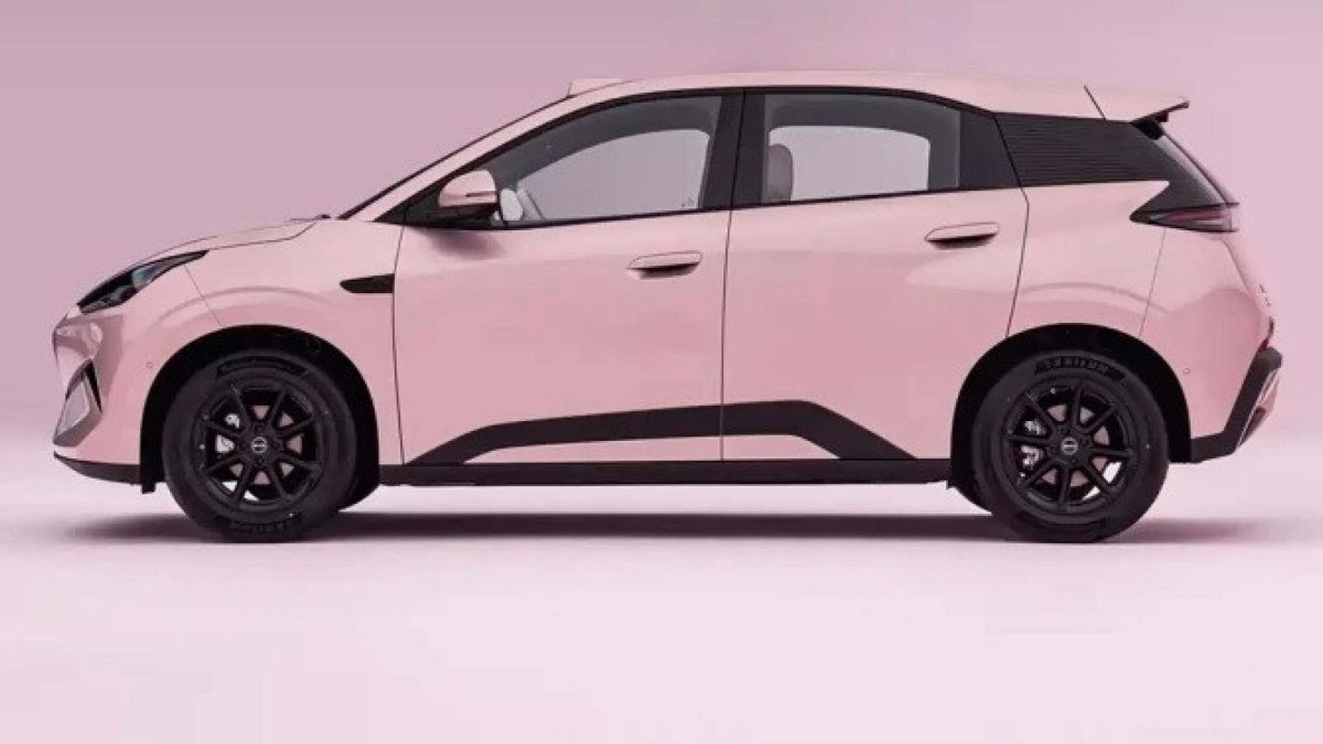 BYD Atto 1 de lado 