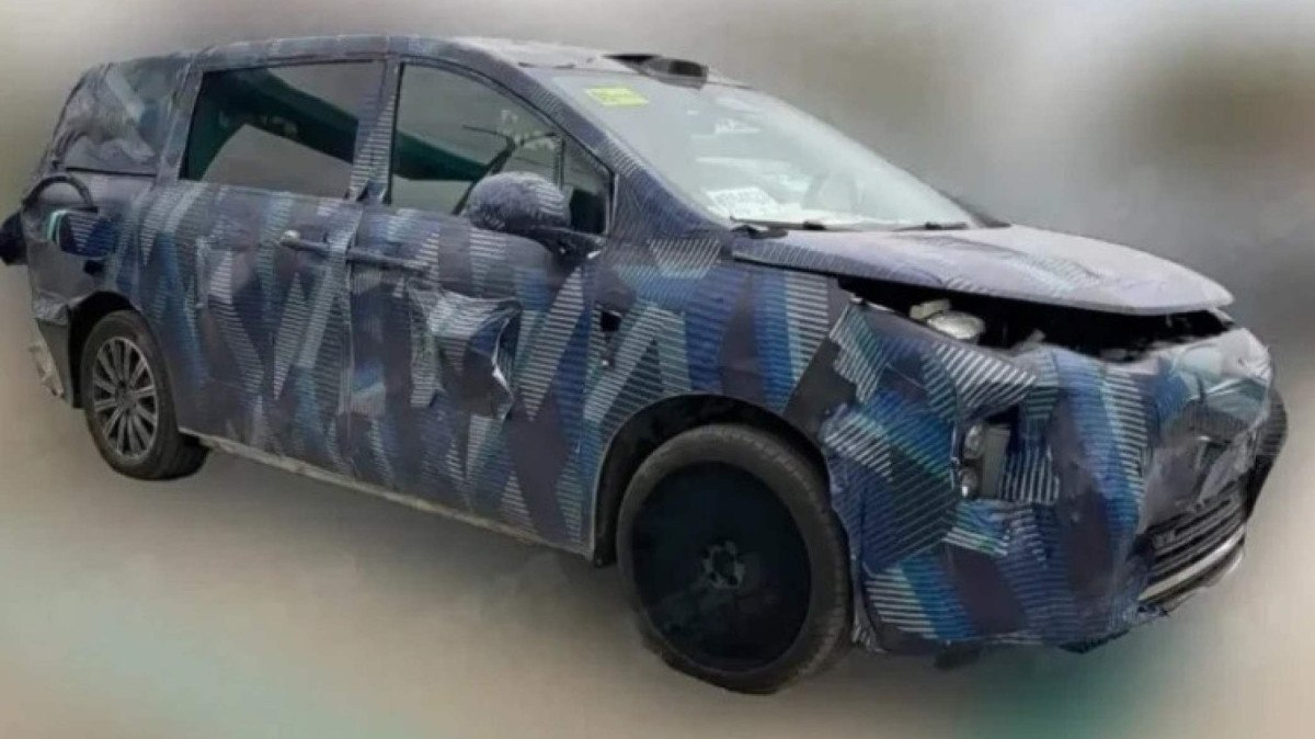 Minivan da linha Ocean da BYD camuflada