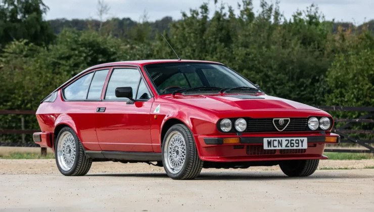 Alfa Romeo GTV6