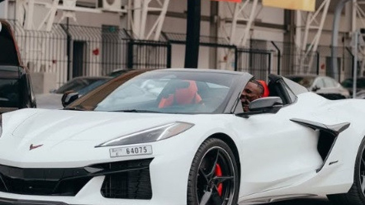 Quiñonez comprou Corvette Z06 conversível