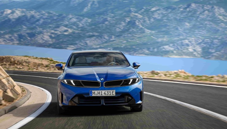 Modelos como este BMW el&eacute;trico impulsionam as vendas da montadora e a estrat&eacute;gia da marca para a era Neue Klasse -  (crédito: Divulga&ccedil;&atilde;o/BMW)