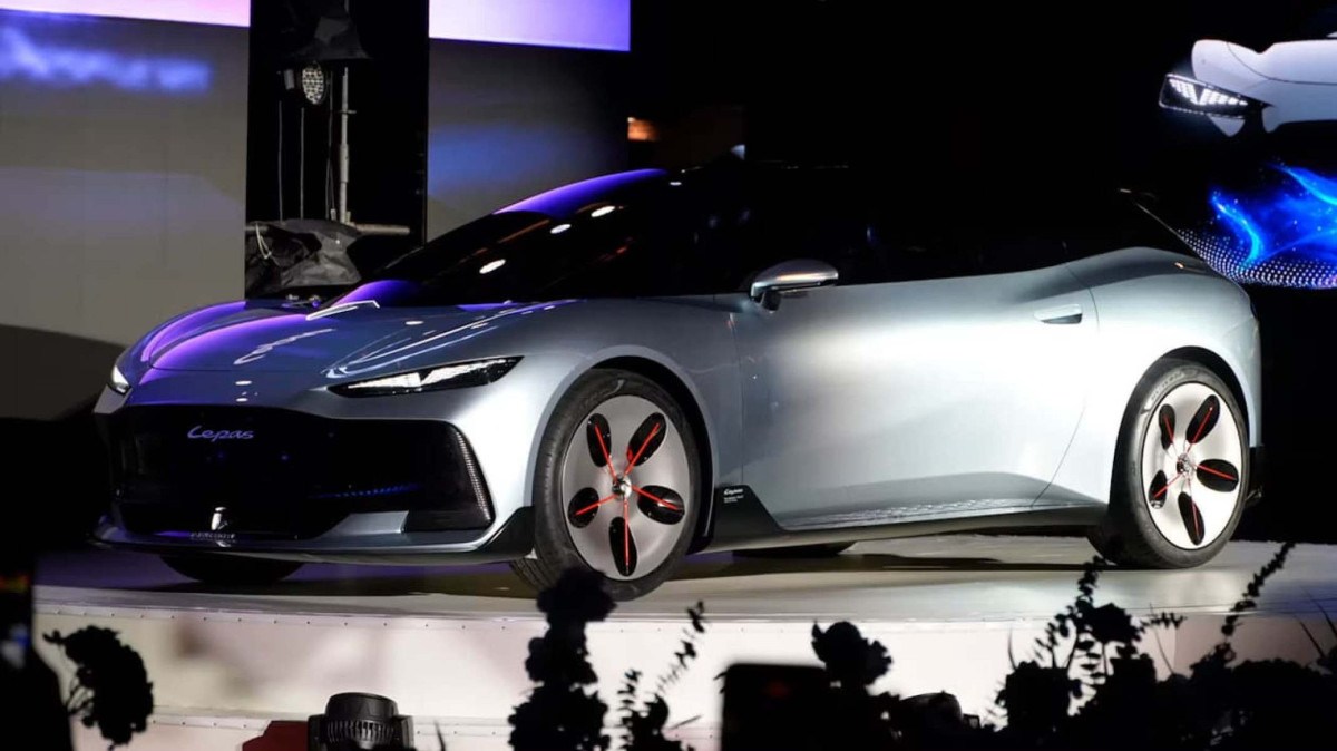 Lepas Aura tem visual de perua e adianta visual dos próximos carros da marca