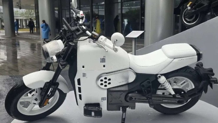 Scooter branca da Chery pode ter tecnologia REEV -  (crédito: Divulgação/Chery)