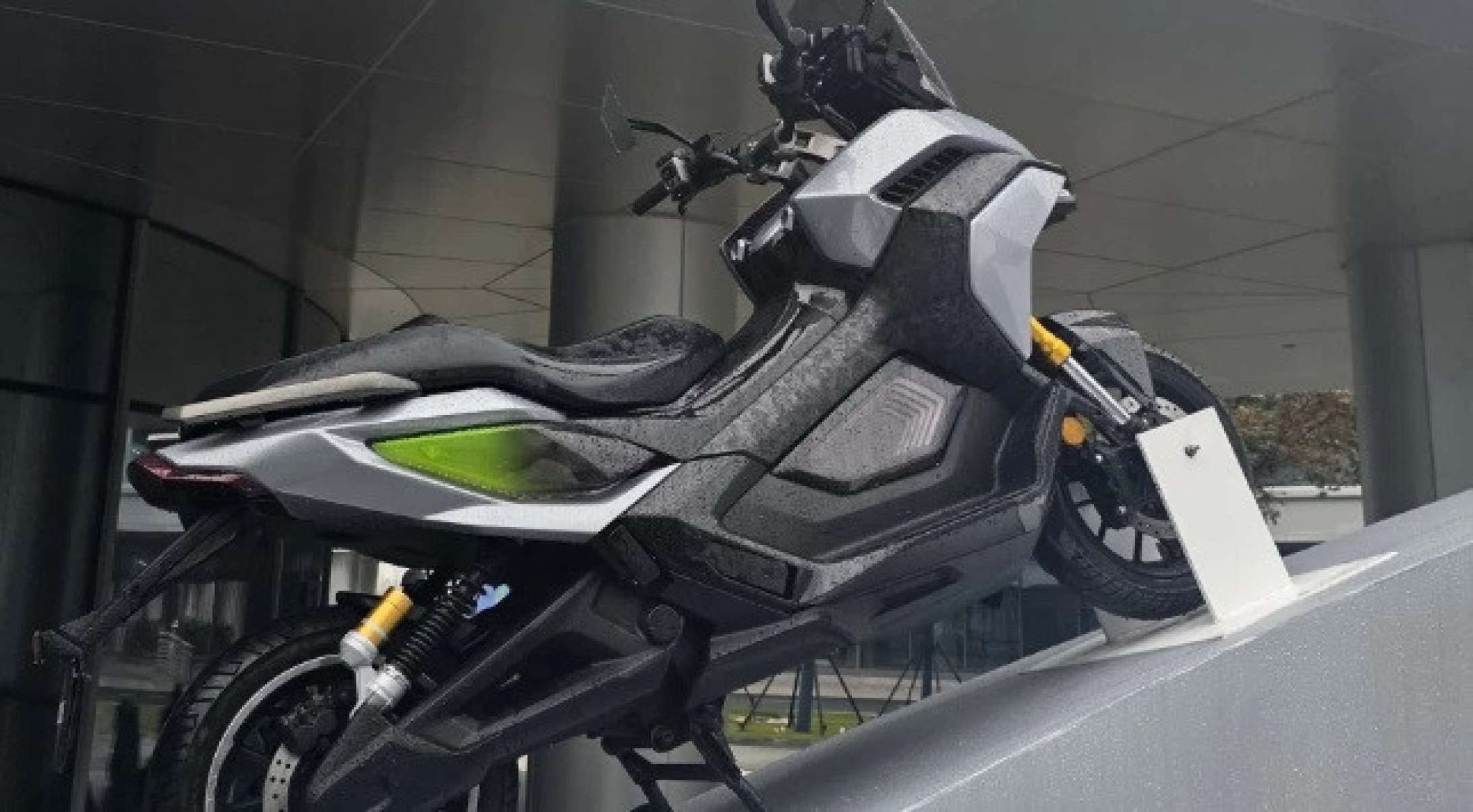 Scooter branca da Chery 