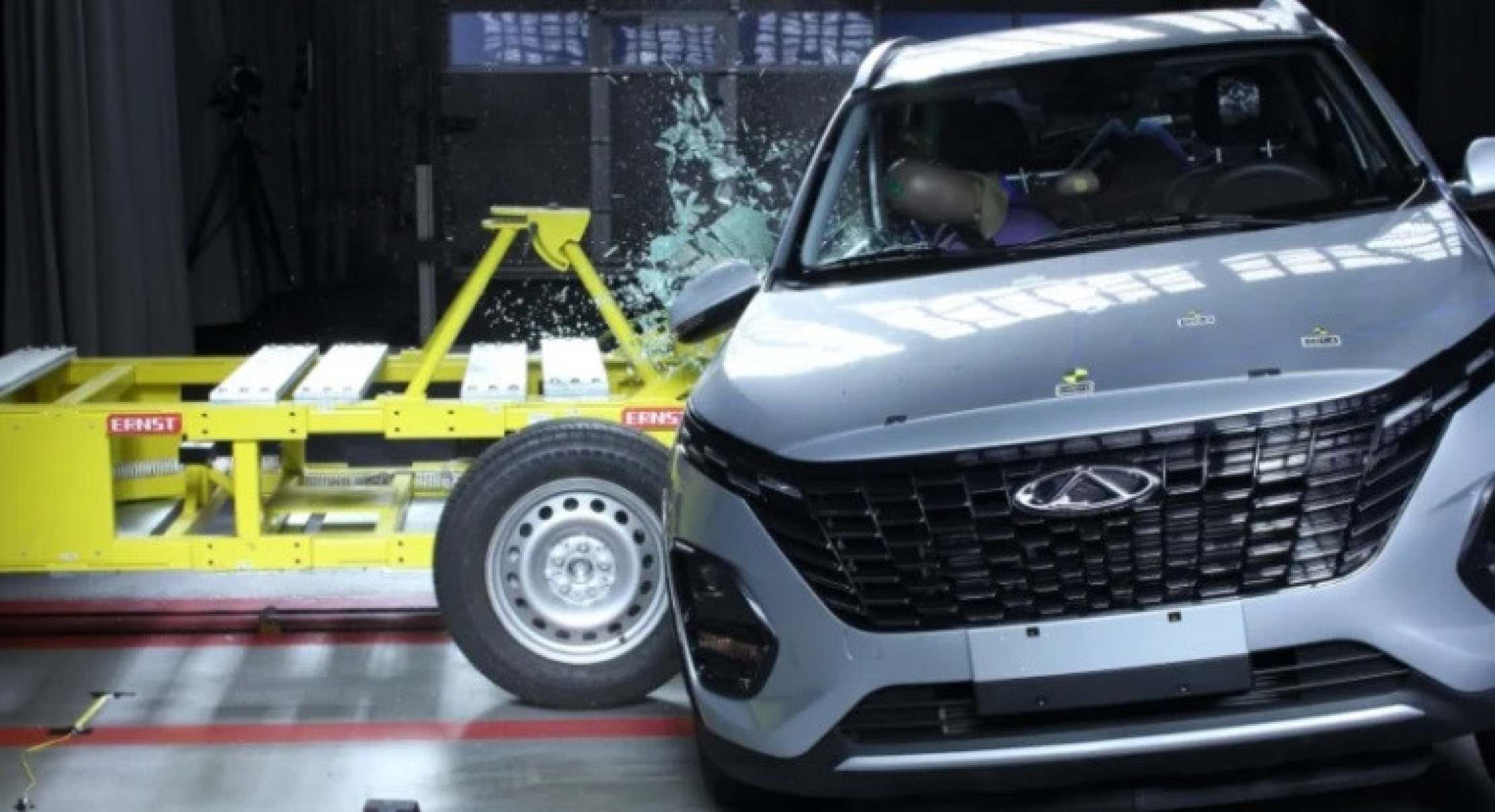 Chery Tiggo 2 foi reprovado em teste de colis&atilde;o Latin NCAP