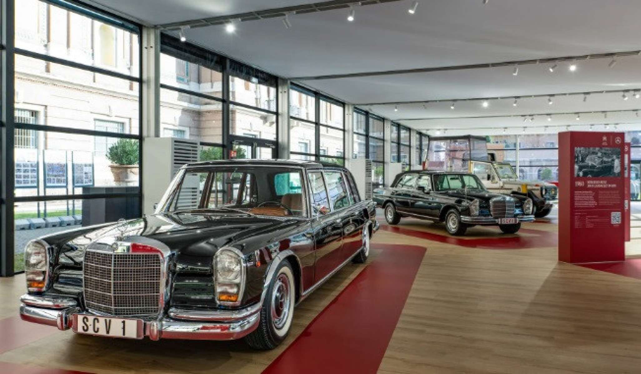 Mercedes-Benz tem parceria com o Vaticano h&aacute; quase 100 anos