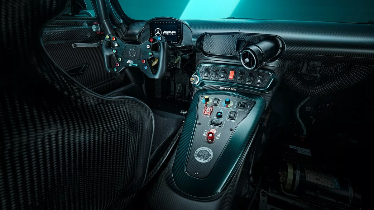 Interior do Mercedes-AMG GT2 Pro