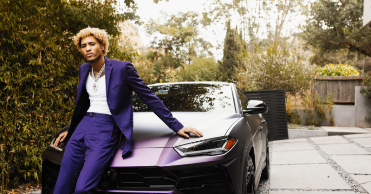 Kelly Oubre Jr exibe sua Lamborghini roxa